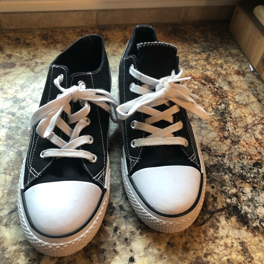 Girls Black Air Walks